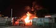 Criminosos incendeiam dois nibus do transporte pblico de Cascavel