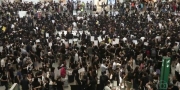 Aeroporto de Hong Kong cancela voos por protestos